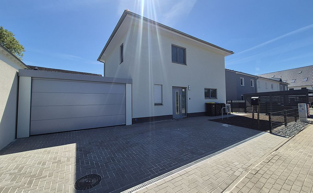 große Garage  